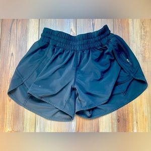 Ladies Lululemon Black Speed Shorts EUC Size 8